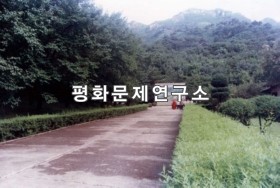회창군 성흥혁명사적지 안내도와 주변 풍경