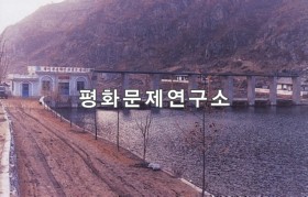 용대리 월명천 지류의 소형발전소