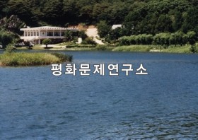 평화리 남강 기슭 신평각