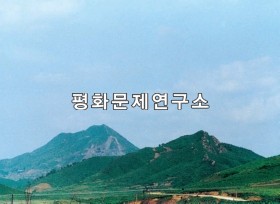 용암리 붉은바위산