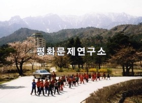 강원도 금강산 온전휴양소 지역의 봄