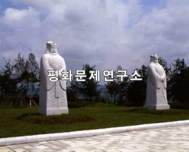 단군릉(국보급 제174호) 왕자상 서쪽