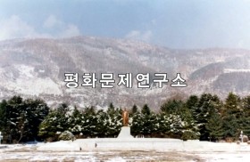 중강읍 김형직동상