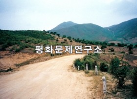 은률군 은률읍으로 가는 고갯길