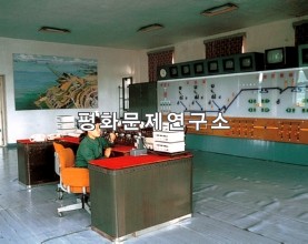은률군 은률광산대형장거리벨트컨베이어수송관리소 조종실